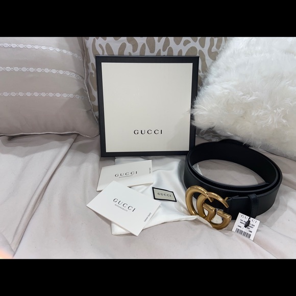Gucci black leather belt